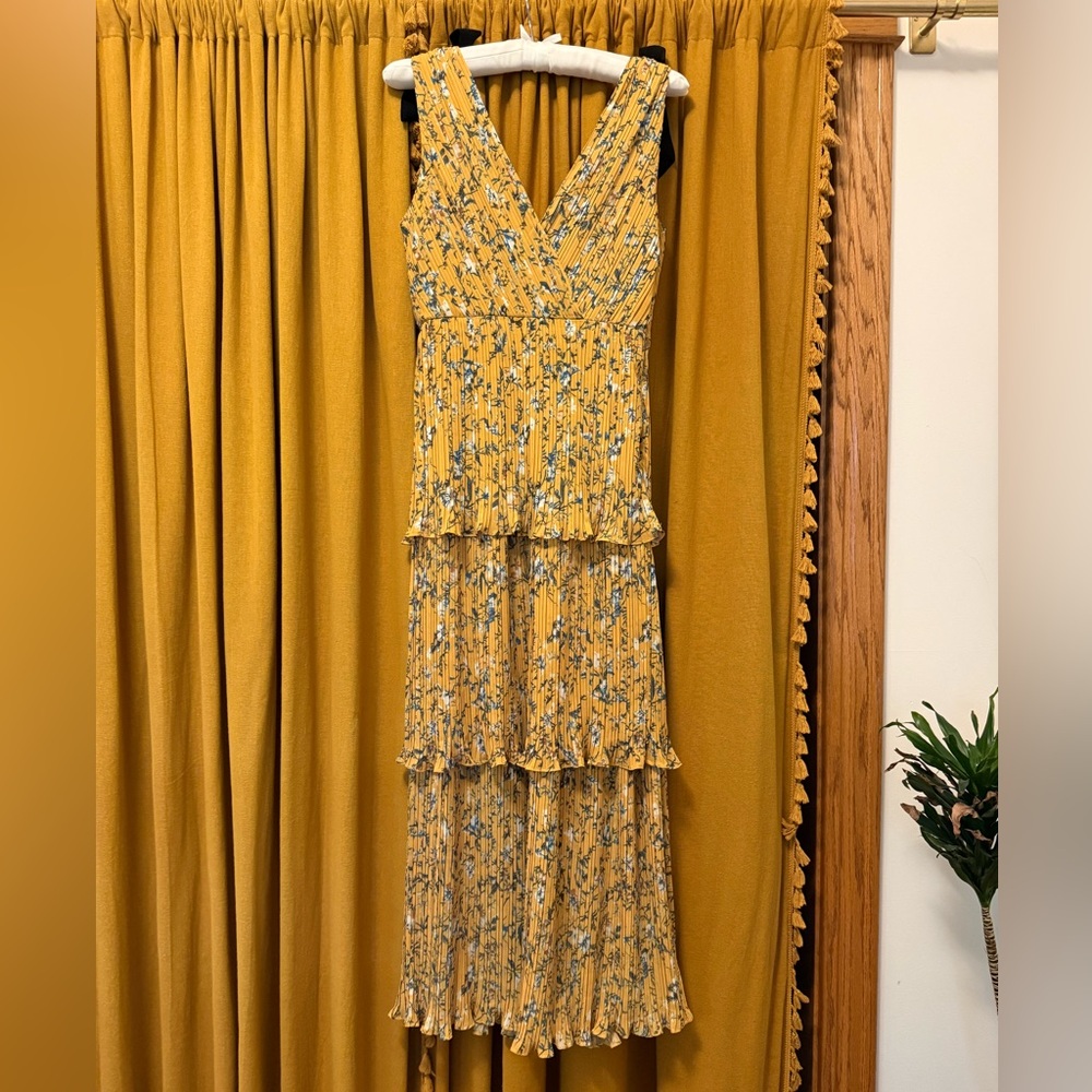 Lulu's Mustard Floral Tiered V-Neck Maxi Dress